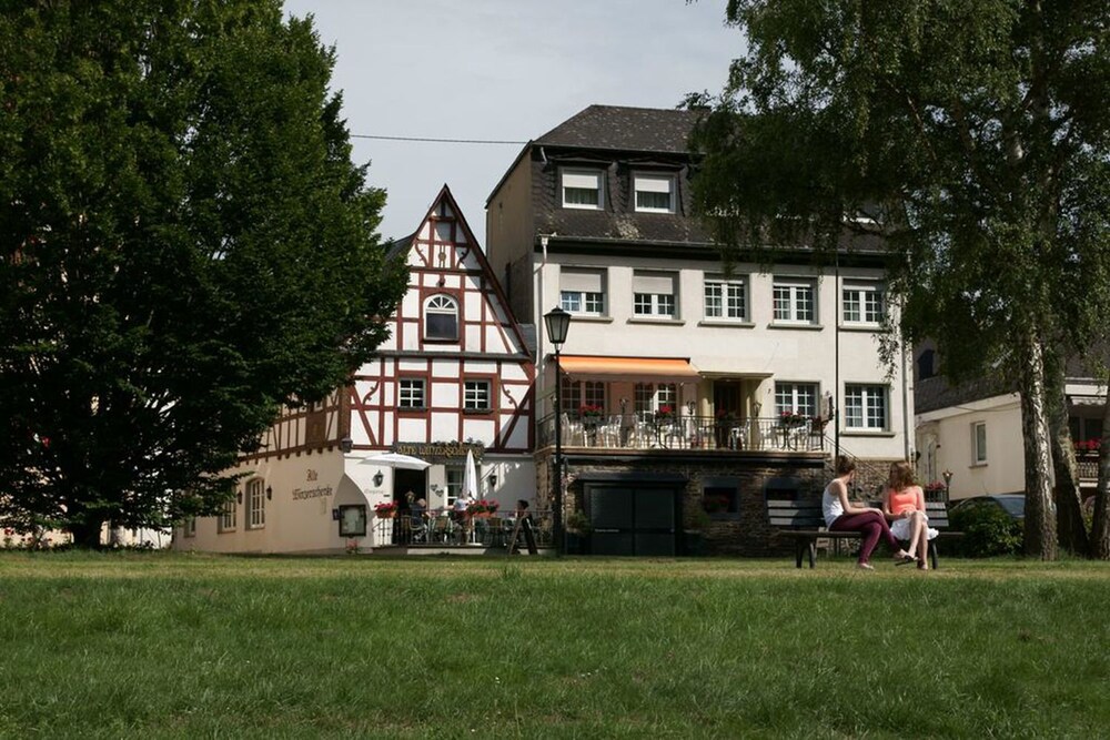 Alte Winzerschenke Ferienweingut - carbon neutral hotel in Bruttig-Fankel