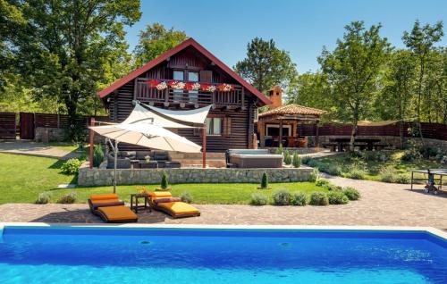 Ferienhaus Lisac by Villas Guide — 4-Star Luxury Hotel in Klana, Croatia