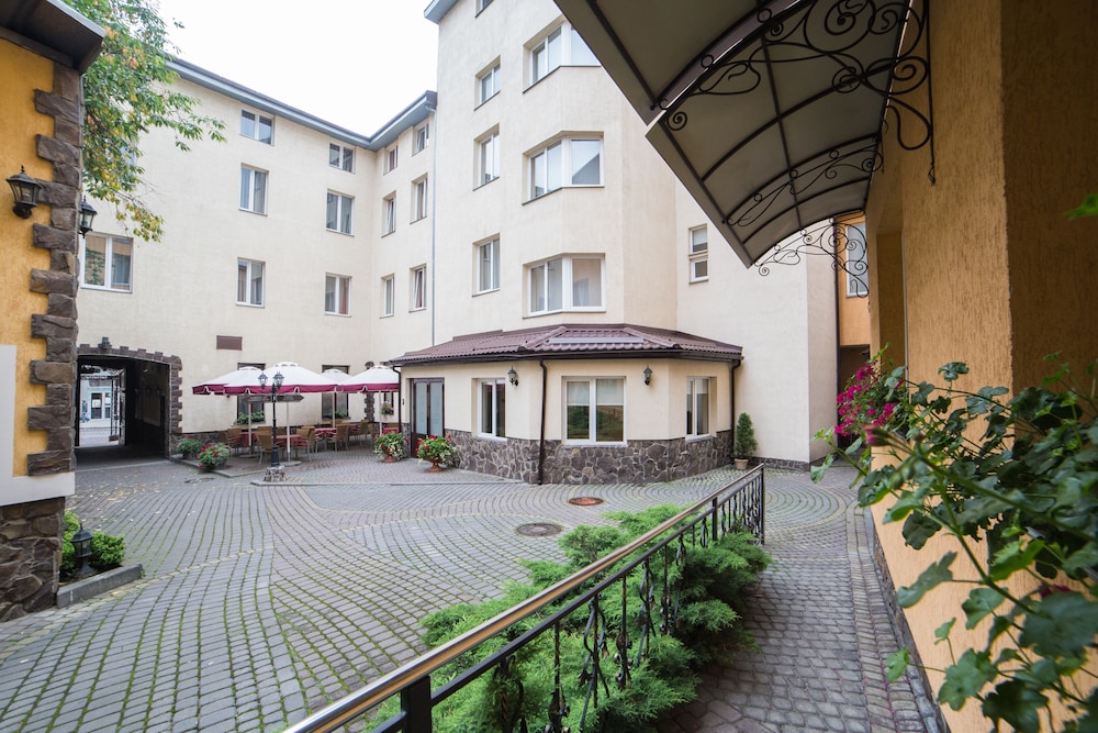 Optima Dworzec Lviv — hotel in Lviv