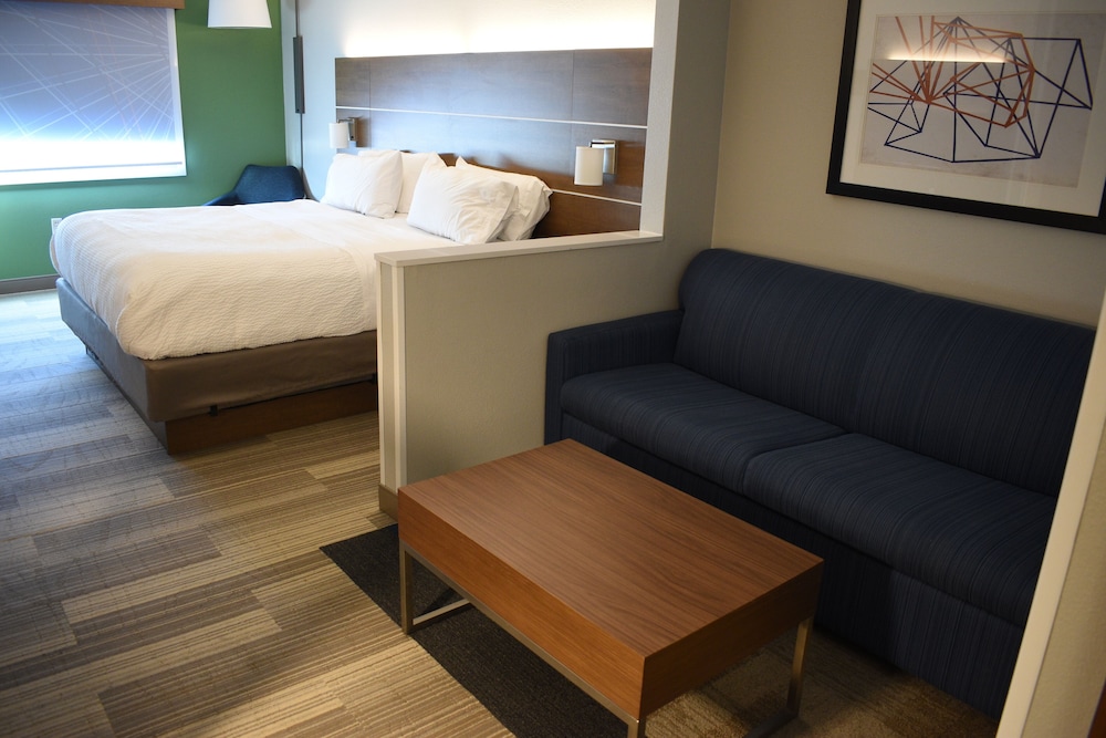 Holiday Inn Express & Suites South Lincoln by IHG - photo 23
