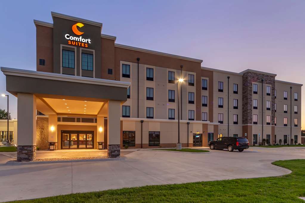 Comfort Suites Grand Island South - carbon neutral hotel in Grand Island