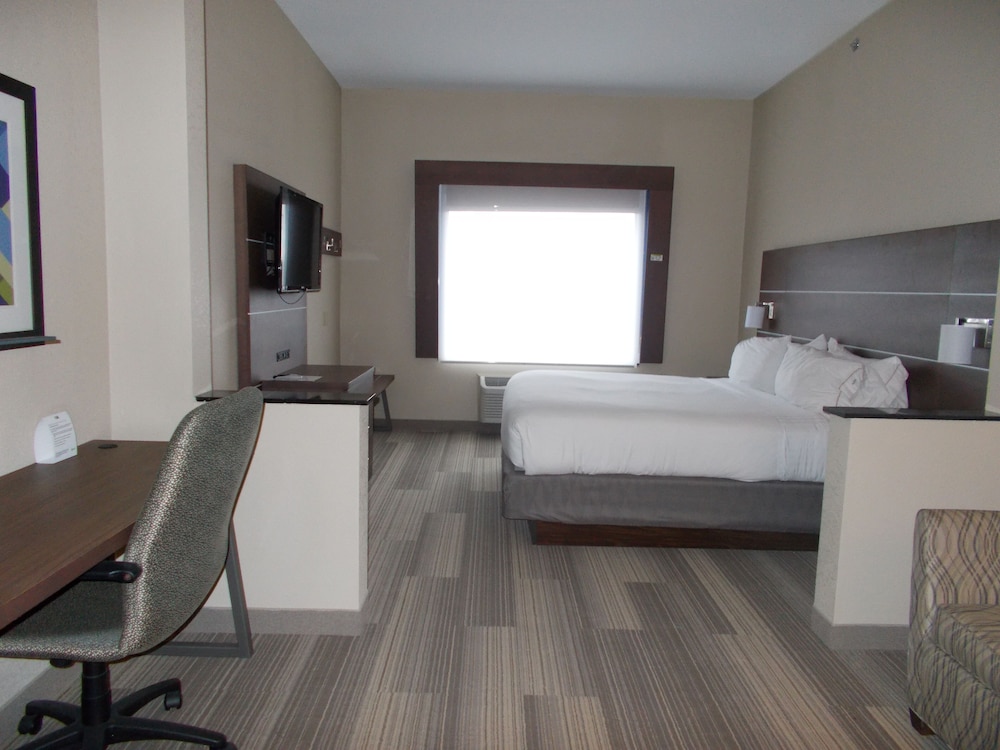 Holiday Inn Express And Suites Miami - photo 6