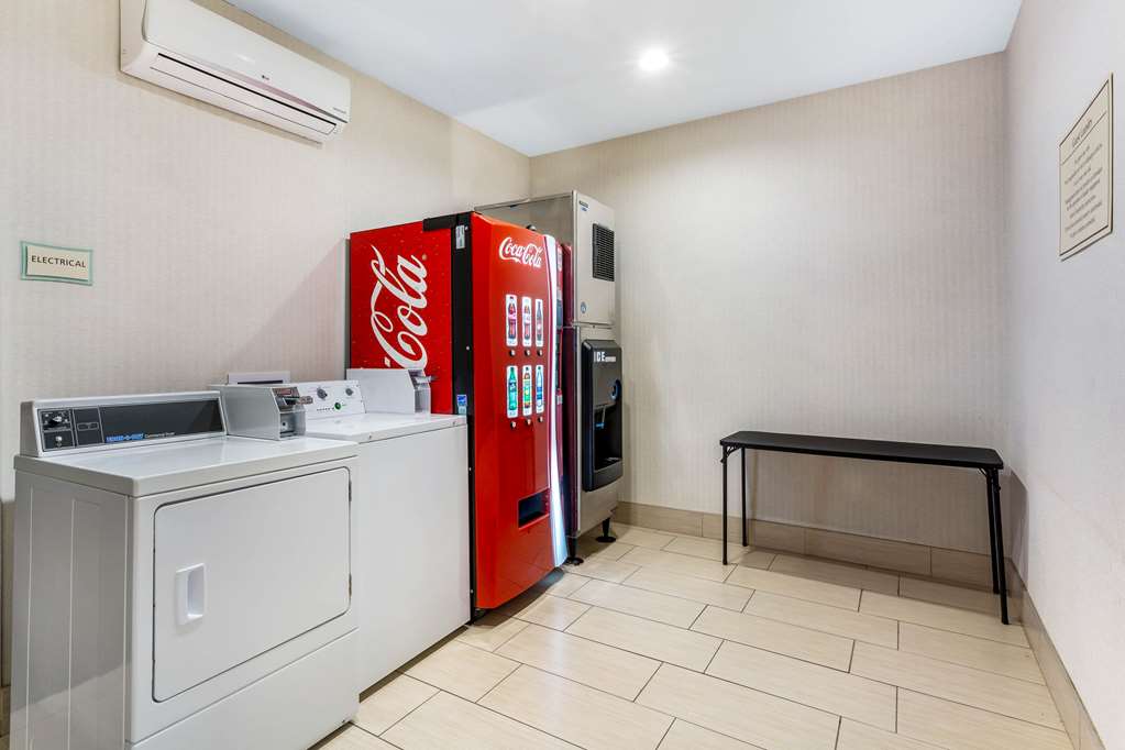 La Quinta Inn & Suites by Wyndham Odessa N. Sienna Tower - photo 37