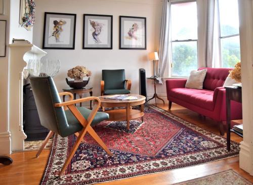 Hilltop Views San Francisco Spacious Flat for Fun & Work — 4-Star Luxury Hotel in San Francisco, United States