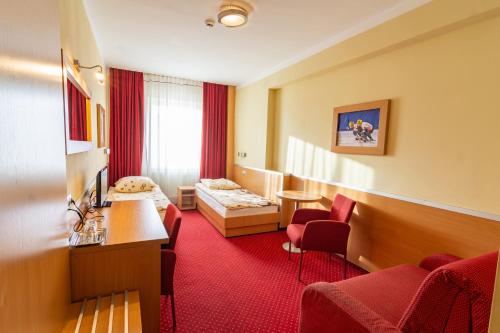 Dom Sportowca Błonie MOSiR — hotel in Sanok