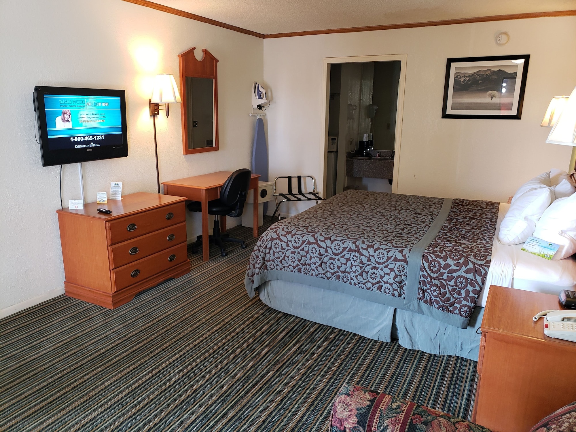 Days Inn by Wyndham Wichita West Near Airport - photo 3