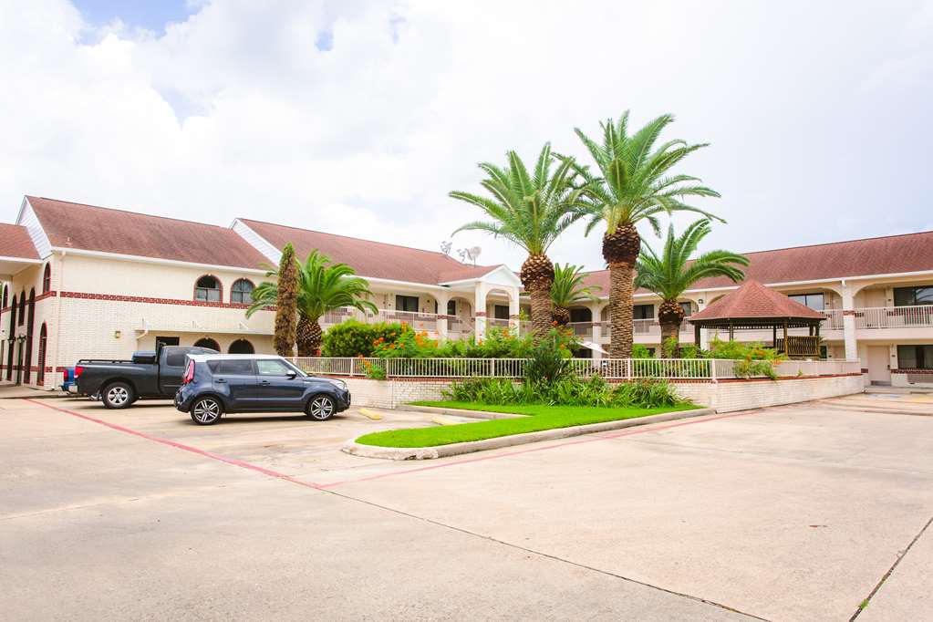 Best Western Pearland Inn - photo 4