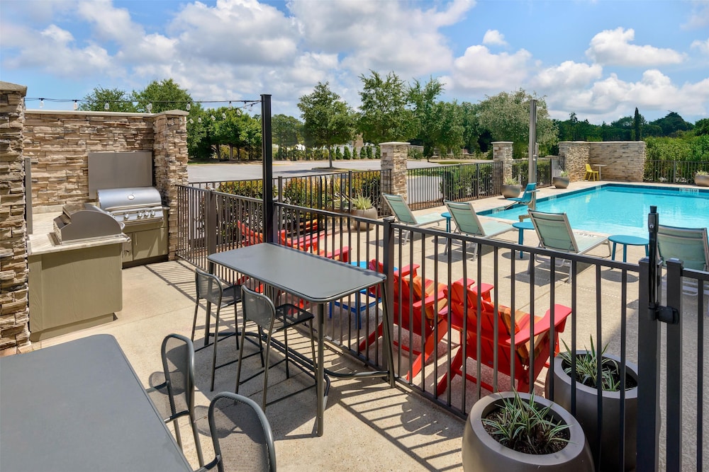 Home2 Suites by Hilton Gulf Breeze Pensacola Area - photo 41