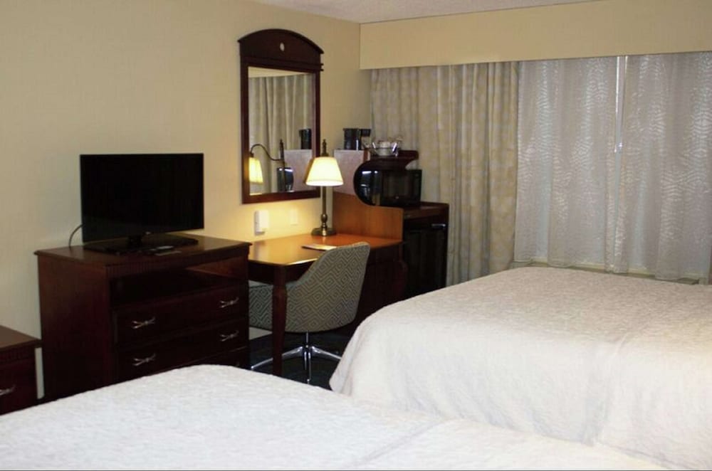 Hampton Inn Gallipolis - photo 11