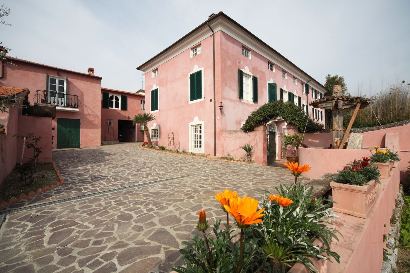 Villa Lorien — 4-Star Luxury Hotel in Massarosa, Italy