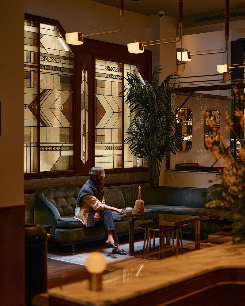 The Evelyn Hotel - photo 4