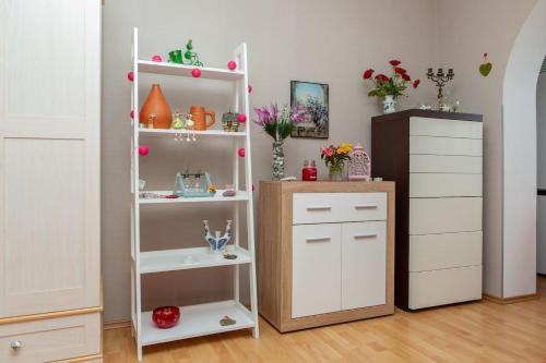 Alionas home