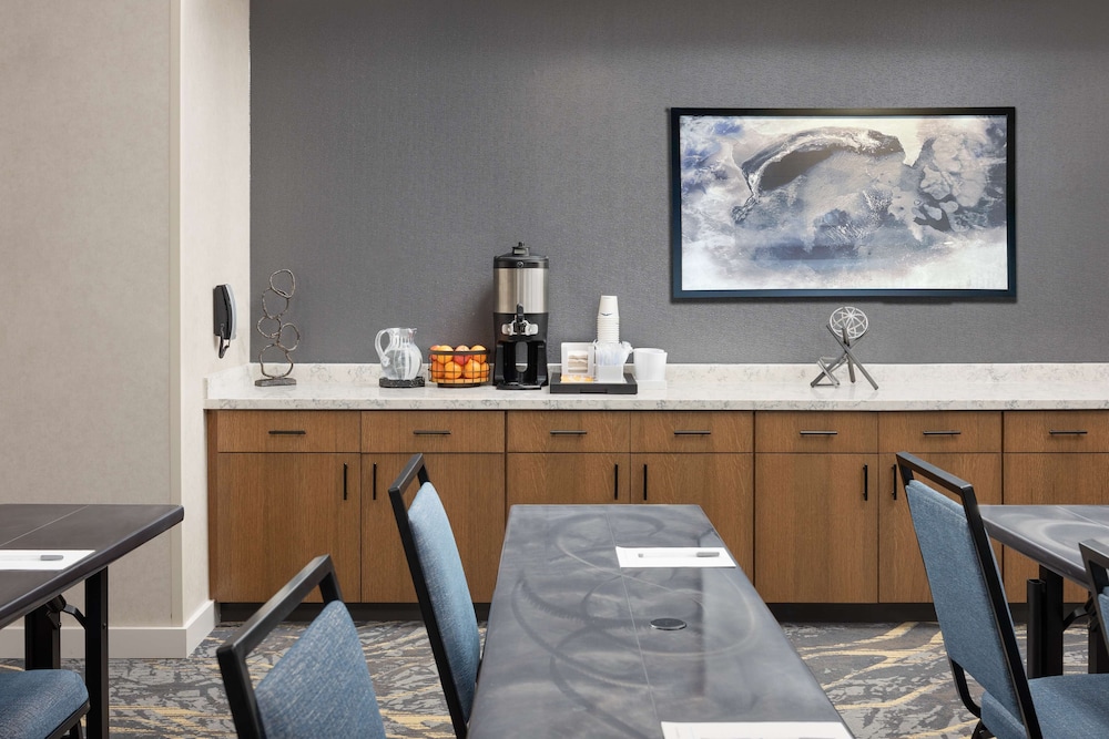 Hampton Inn & Suites Huntsville Downtown - photo 36