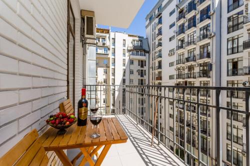 NEW Downtown Apartment