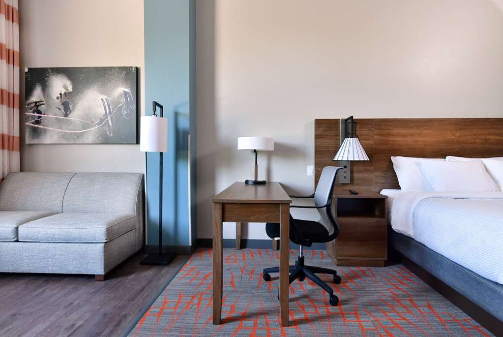 La Quinta Inn & Ste by Wyndham Wisconsin Dells Lake Delton - photo 19