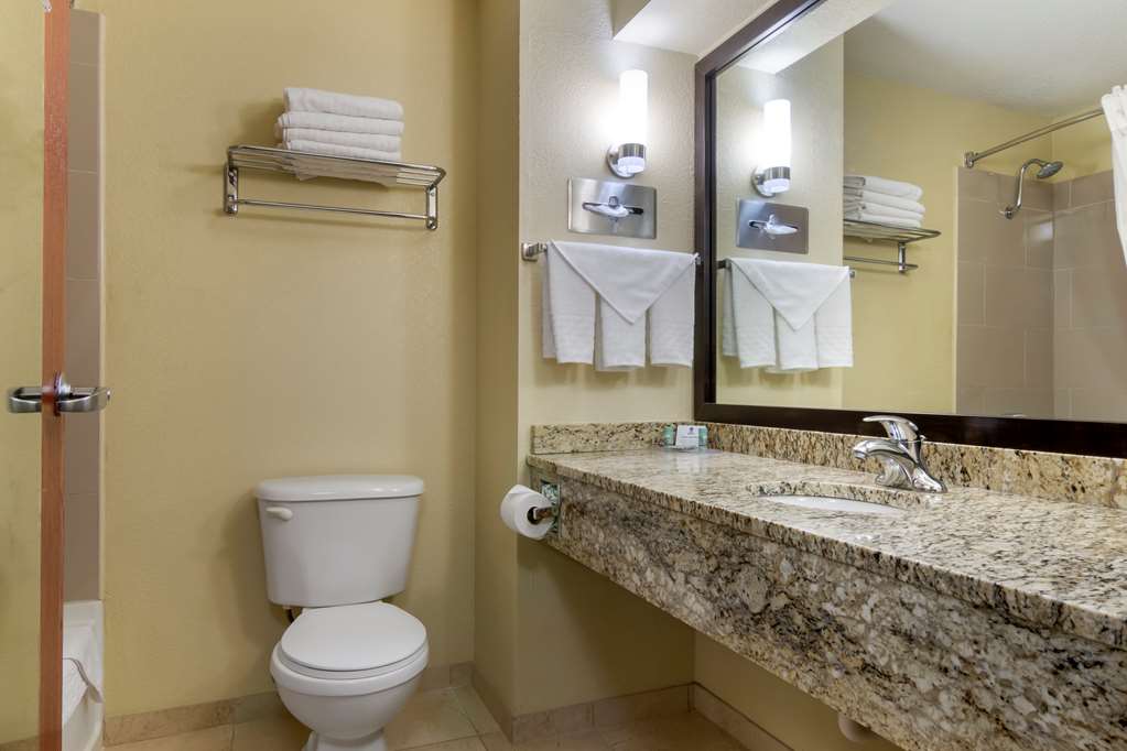 Best Western Governors Inn & Suites - photo 20