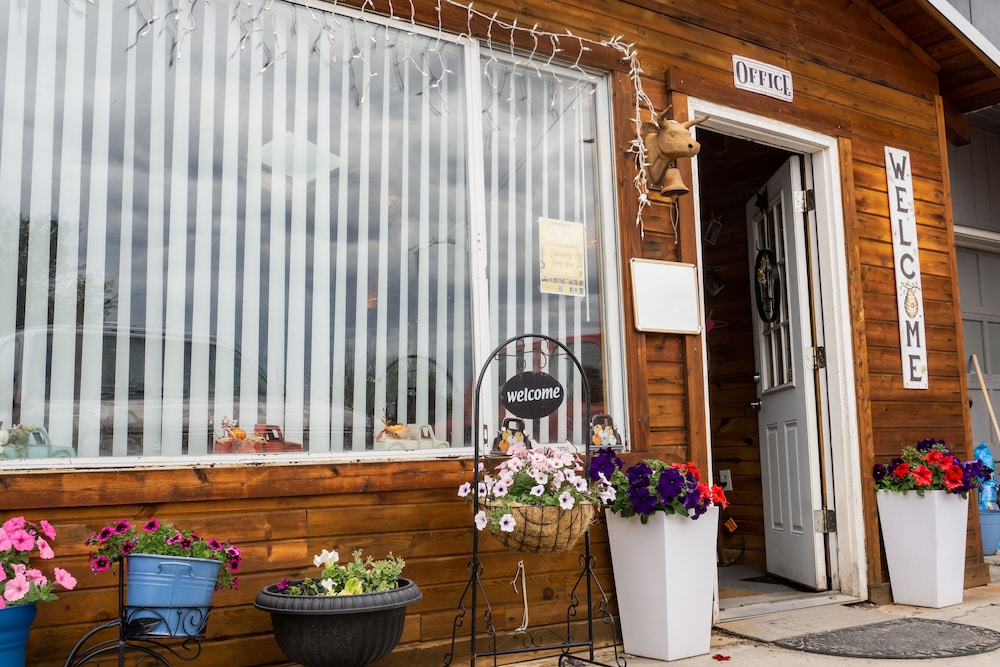 Sacajawea Inn - photo 2