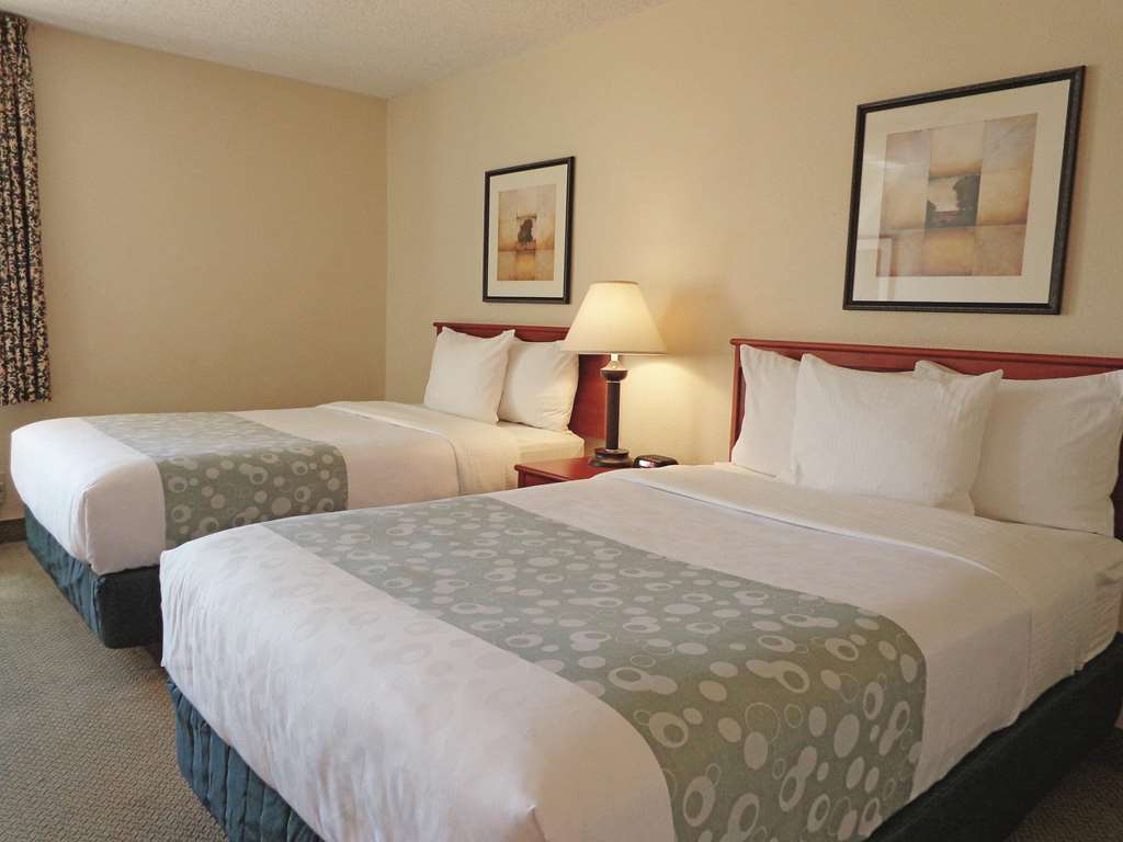 La Quinta Inn & Suites by Wyndham Albuquerque Journal Ctr NW - featured photo