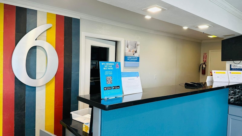 Studio 6 Suites San Ysidro CA San Diego South Bay - photo 2