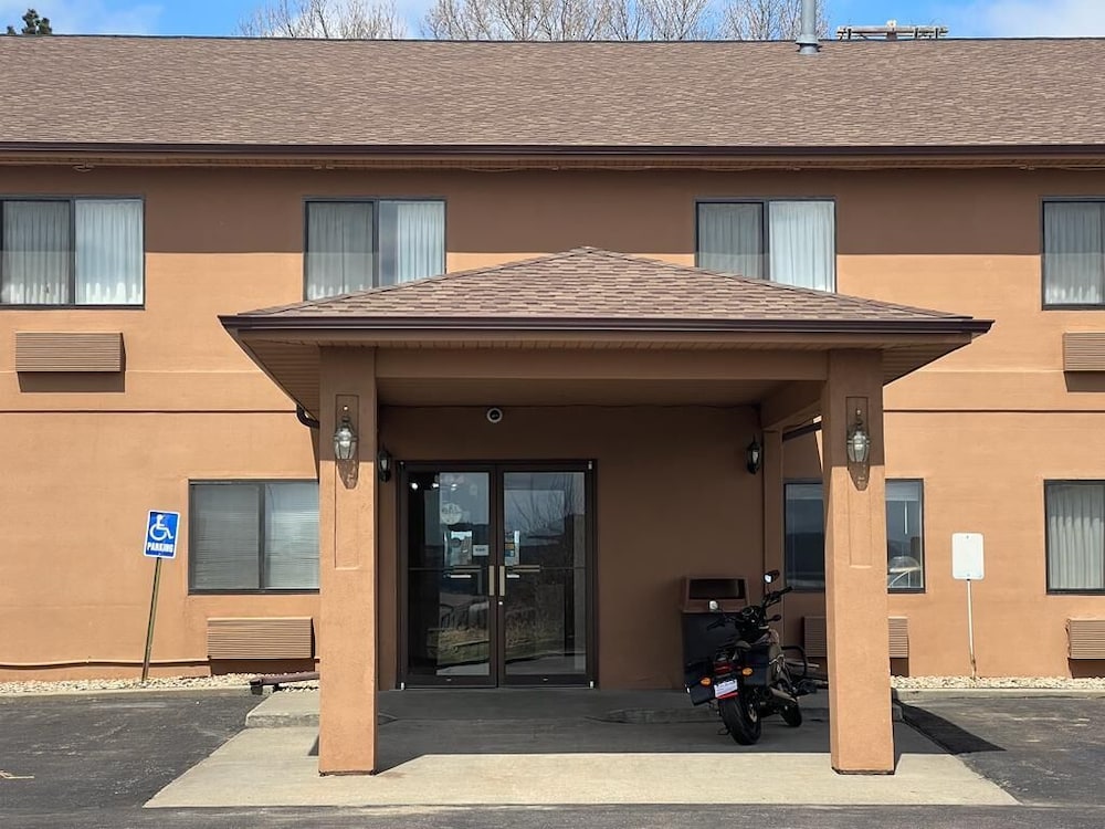 Econo Lodge Oacoma Chamberlain West — hotel in Chamberlain