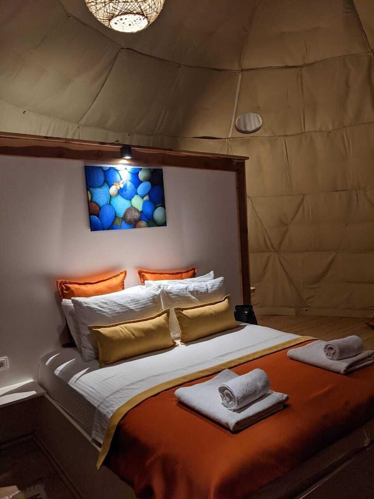 Türkdomes Glamping - carbon neutral hotel in Fethiye