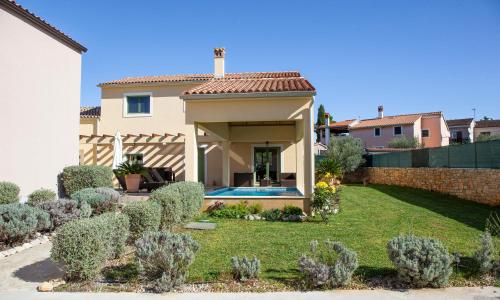Villa Daniela mit Pool in Bale bei Rovinj für 4 6 Personen — 4-Star Luxury Hotel in Bale, Croatia