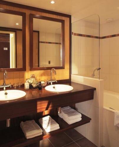 Les Grandes Roches - carbon neutral hotel in Tregunc