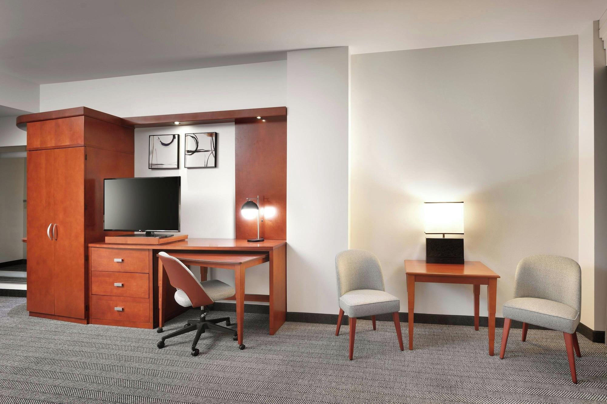 Courtyard by Marriott Lincoln Downtown - photo 9