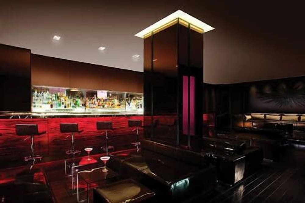 Luxury Suites at the Palms - photo 51