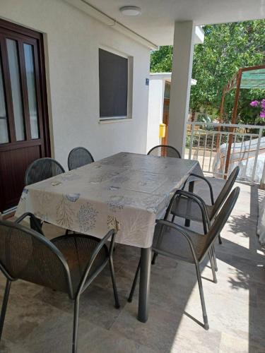 Studio Apartment Nikola — 4-Star Luxury Hotel in Janjina, Croatia
