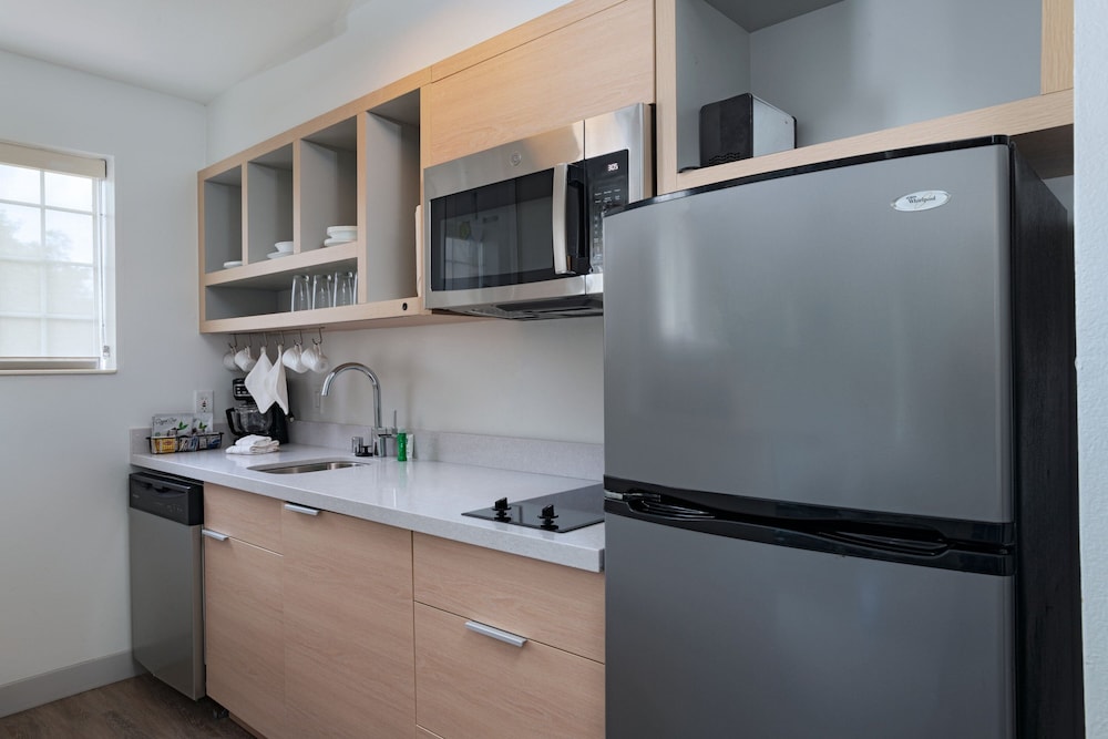 TownePlace Suites by Marriott College Station - photo 11