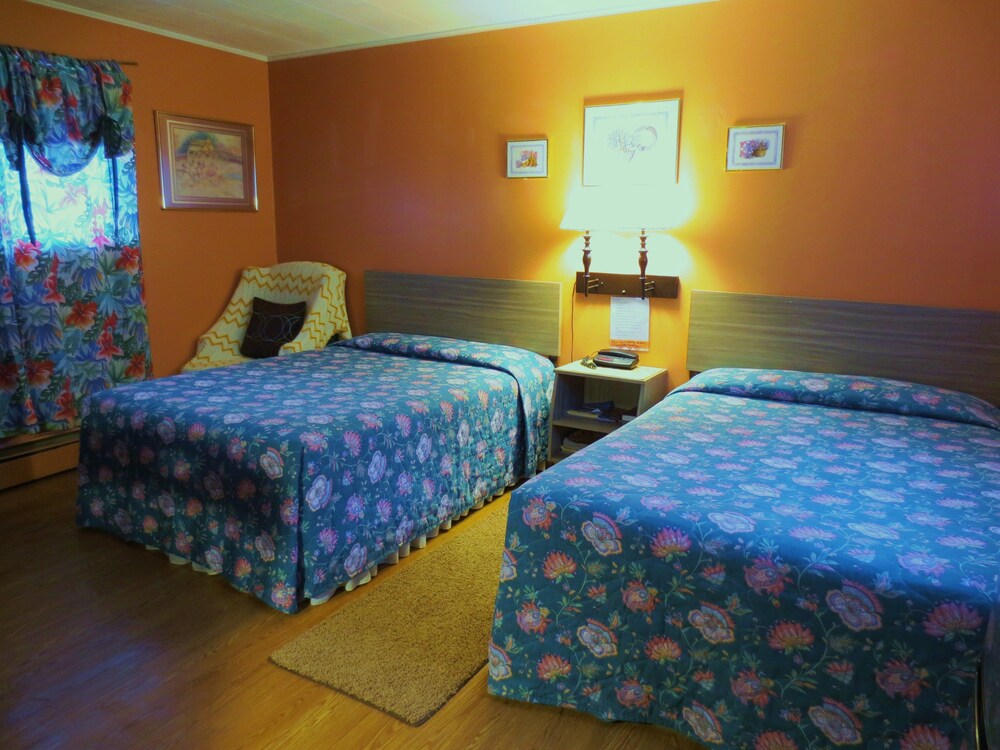 Four Seasons Motel - photo 8