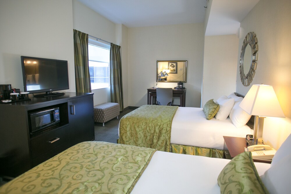 The University of Georgia Center for Continuing Education & Hotel - photo 5