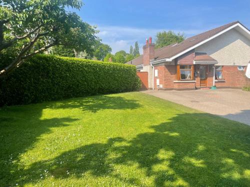 Large 5 Bedroom Home in Shankill South Dublin — 4-Star Luxury Hotel in Dublin, Republic of Ireland