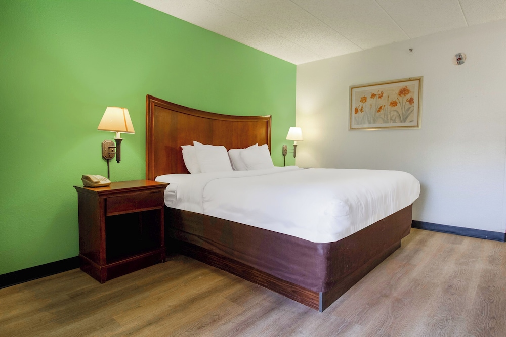 Tulsa Square Hotel Central I 44 By OYO - photo 34