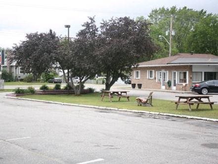 The Lincoln Inn in North Bay, Canada