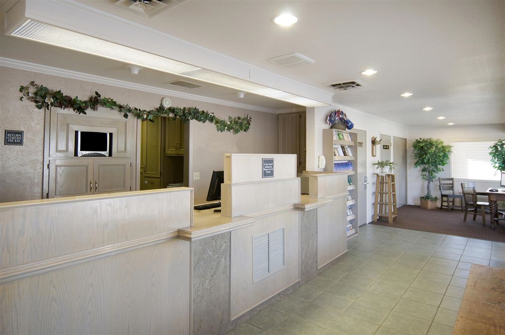 Fort Hays Inn - photo 9