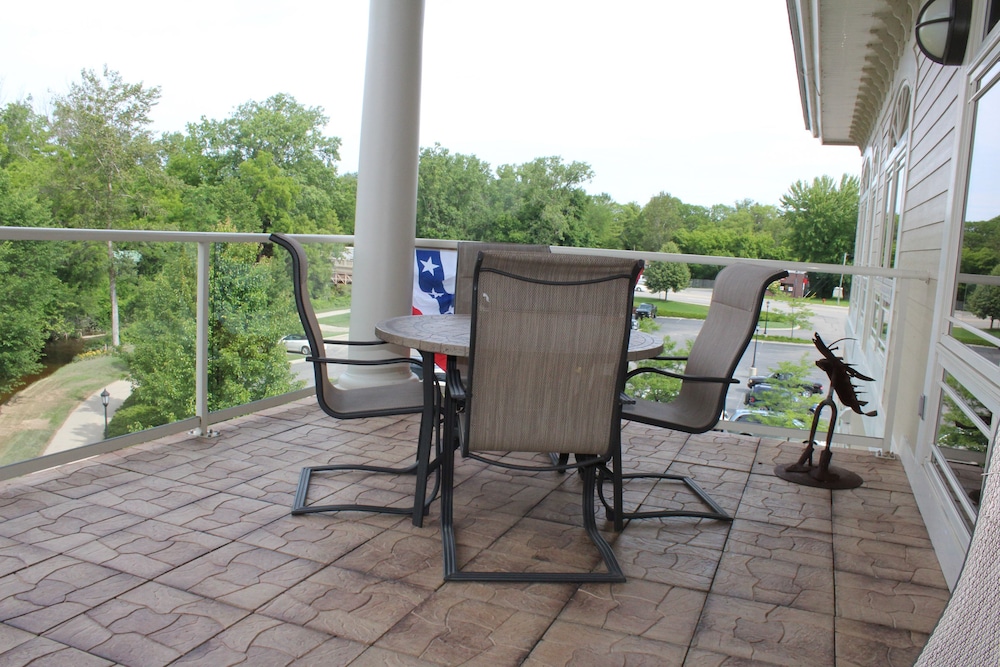 Riverwalk Place Resort & Spa - photo 75