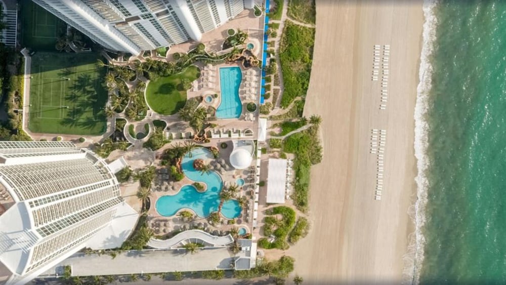 Luxurious Beach Resort Balcony pet-friendly hotel Sunny Isles Beach