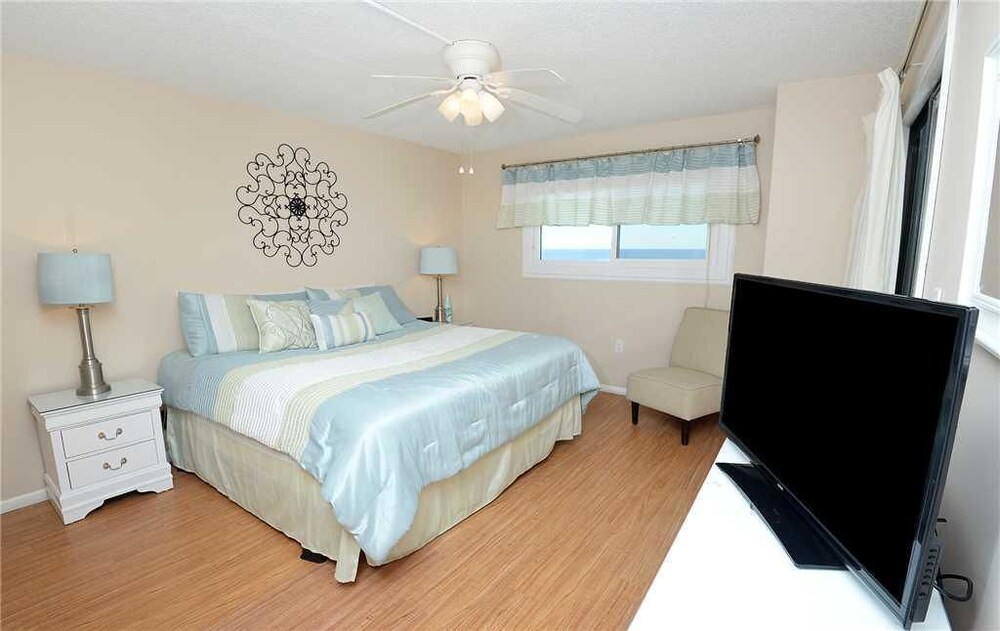 Regency Towers 1013 Two Bedroom Condo - photo 6