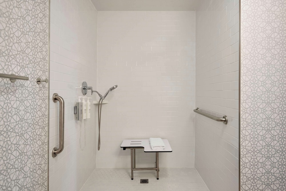 Hampton Inn & Suites San Marcos - photo 21