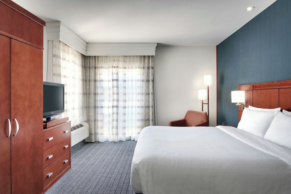 Courtyard by Marriott Houston NASA Clear Lake - photo 9
