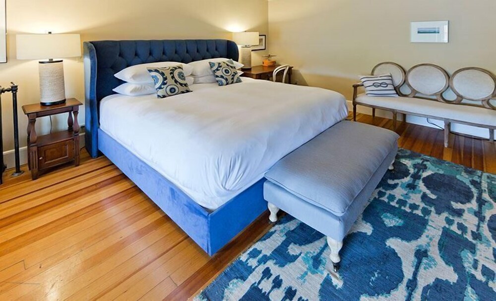 The Lindsey Hotel - photo 6