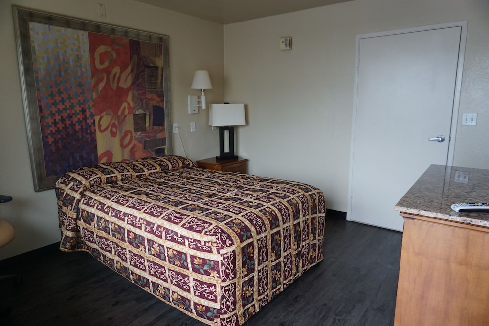 Econo Lodge San Antonio Northeast I 35 - photo 3