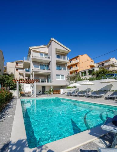 Azalea Apartments — 4-Star Luxury Hotel in Podstrana, Croatia