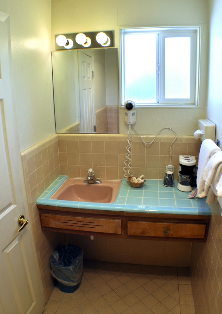 Uptown Inn - photo 29