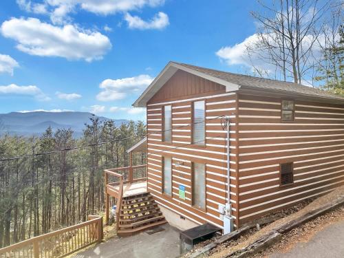 Smoky View Straight Up #2036 — 4-Star Luxury Hotel in Sevierville, United States