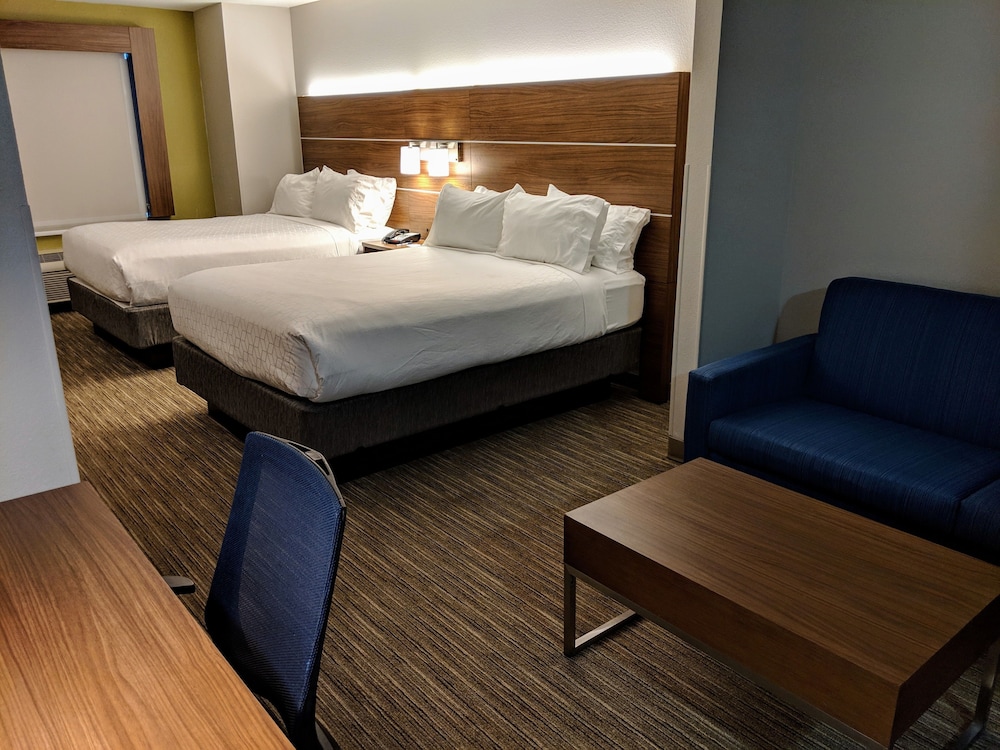 Holiday Inn Express & Suites Claypool Hill by IHG - photo 7