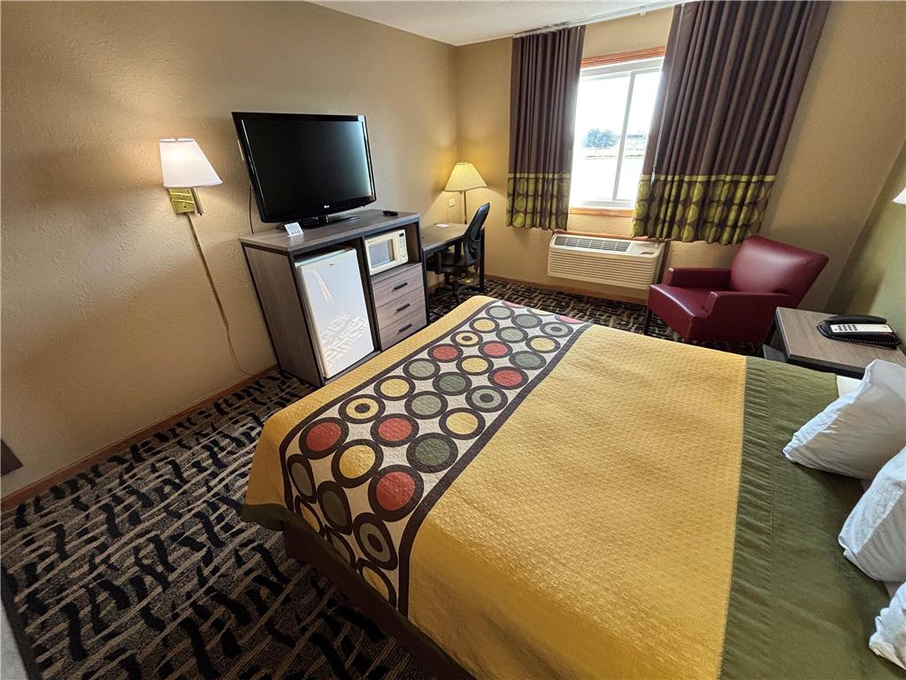Super 8 by Wyndham McLean Bloomington SW - photo 9