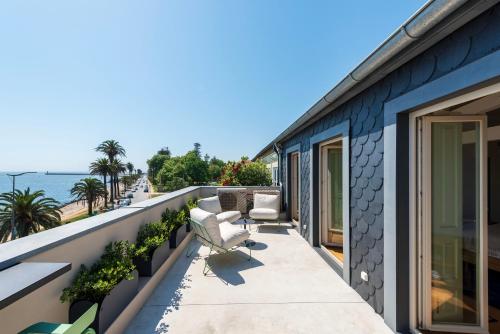 Oceanfront Villa Near Porto Historical Centre — 4-Star Luxury Hotel in Porto, Portugal